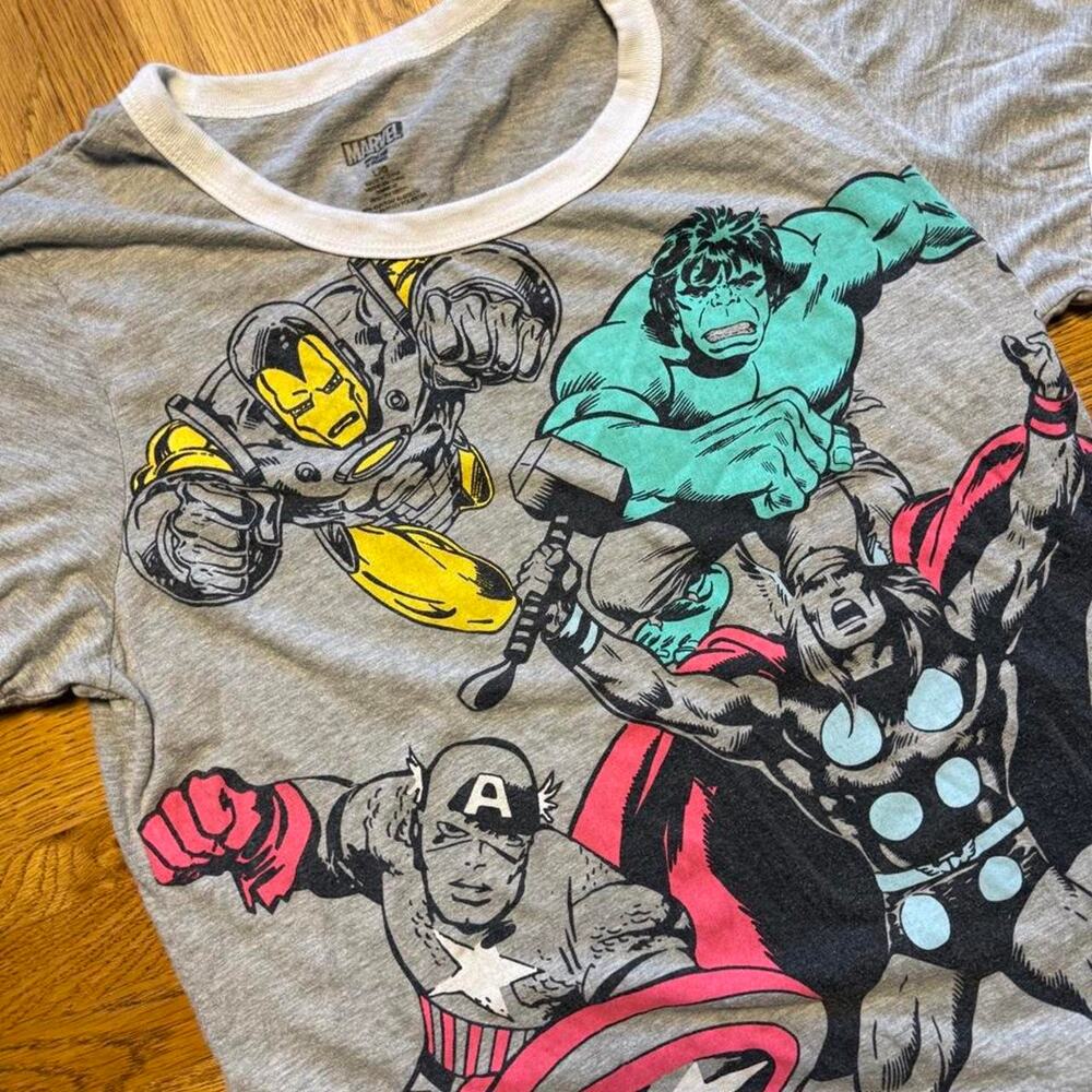 Marvel Avengers Gray Ringer T-Shirt Iron Man Hulk Thor Captain America Large